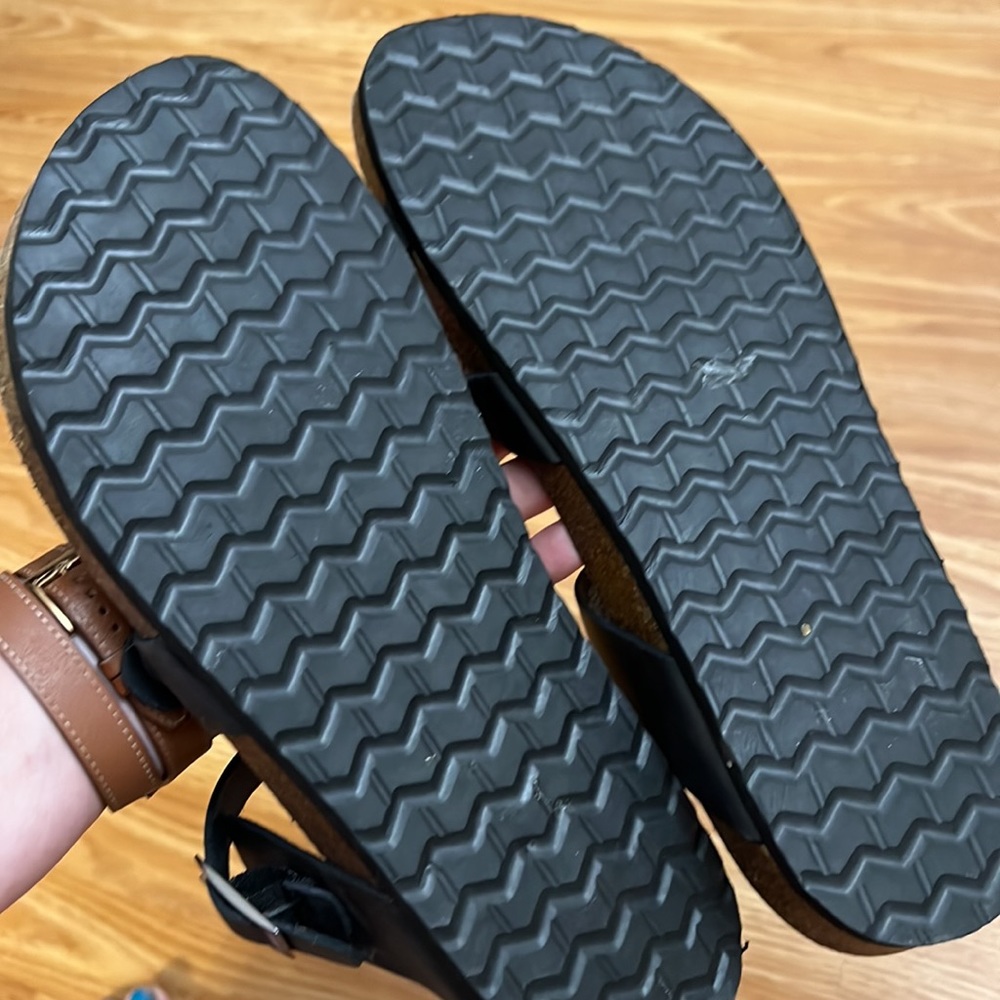 002 White Mountain GRACIE Footbeds Black Leather Sandals. Size 11M - Picture 7 of 7